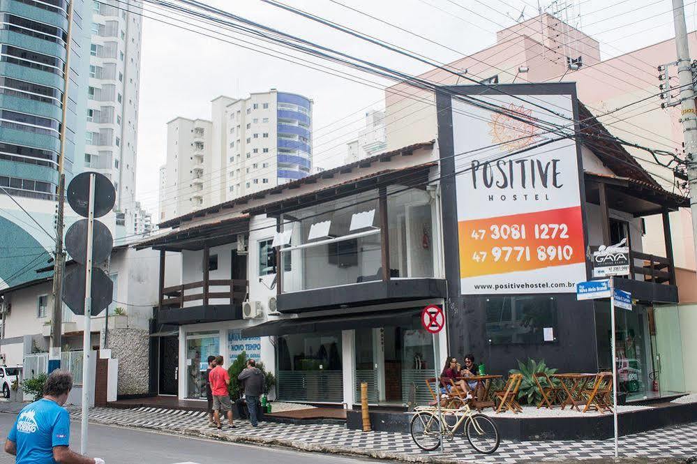 Positive Hostel Balneário Camboriú Eksteriør billede